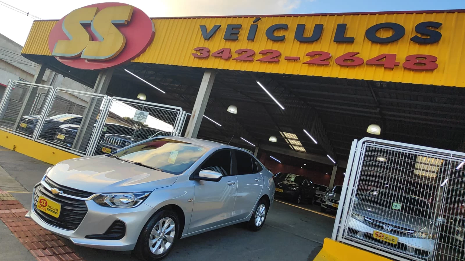 GM - Chevrolet ONIX SEDAN Plus LT 1.0 12V Flex 4p Mec.