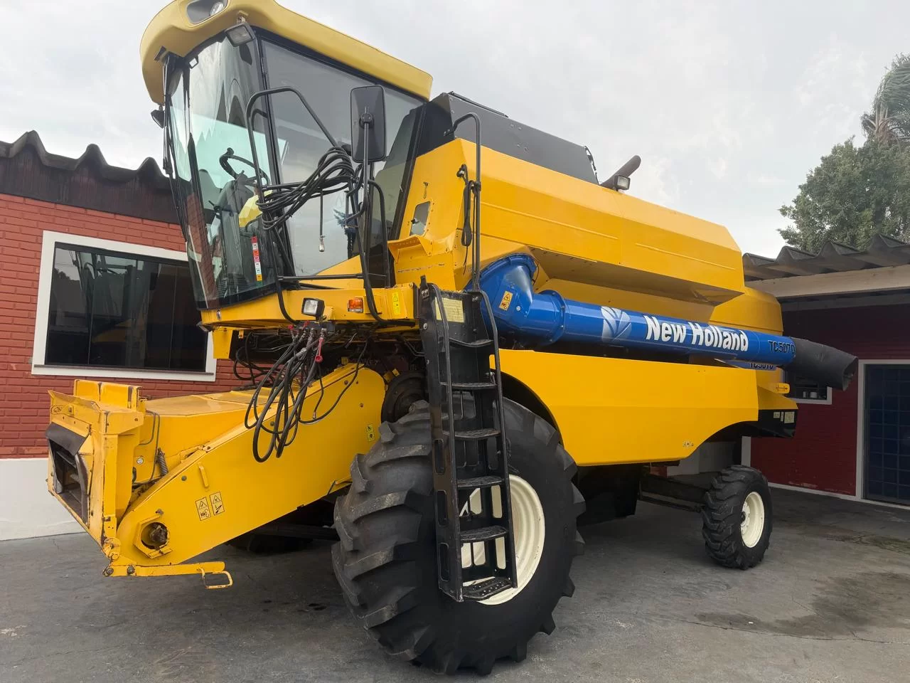 New Holland TC5070